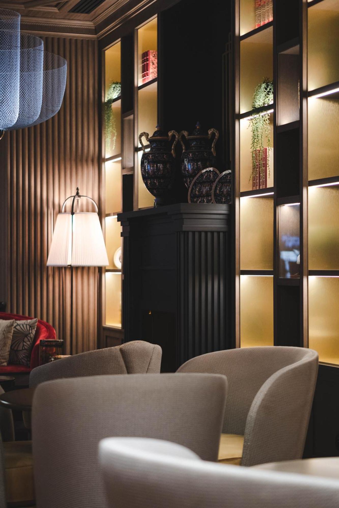 Maison Rouge Strasbourg Hotel & Spa, Autograph Collection Exterior photo The interior of the hotel