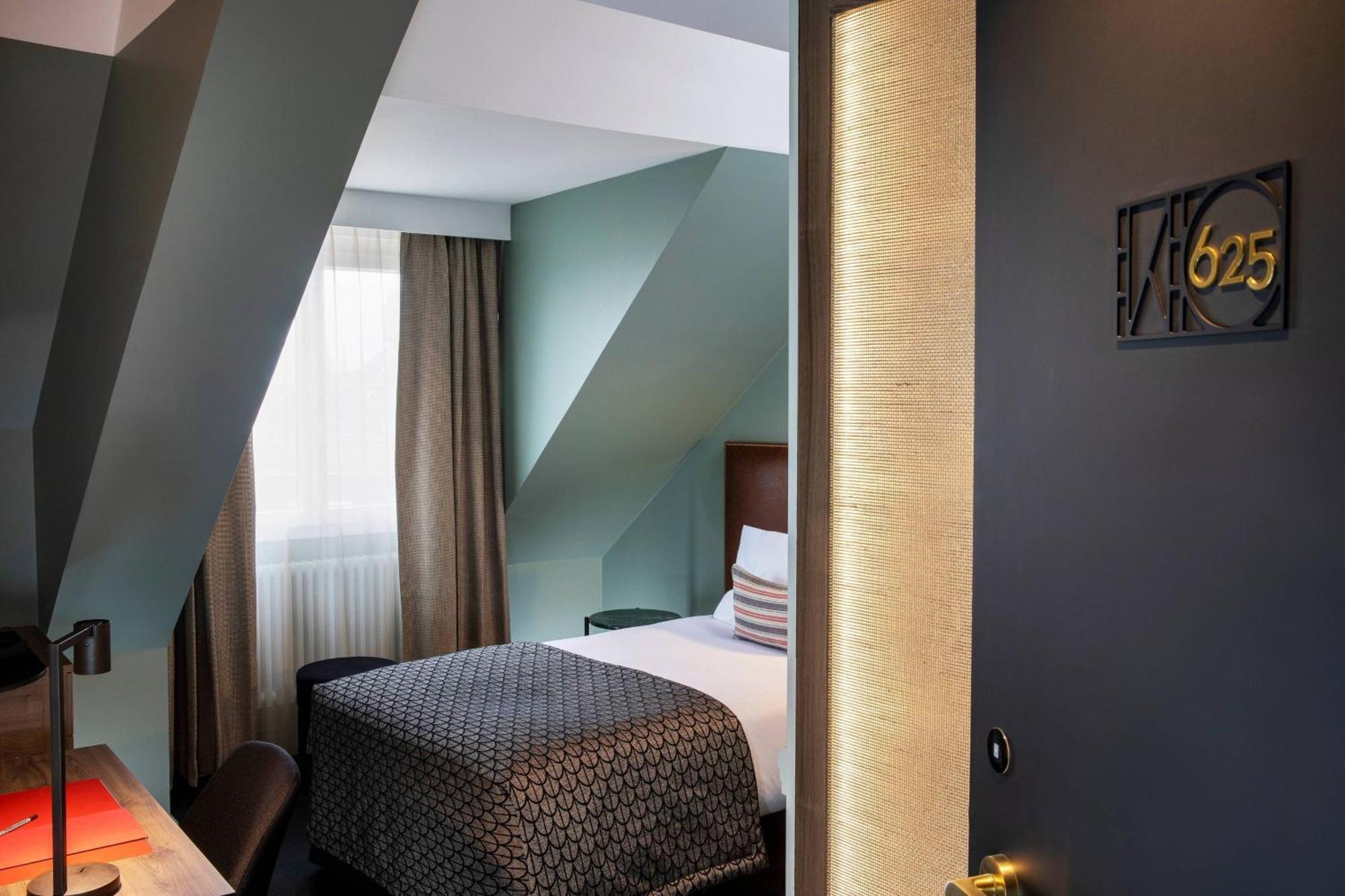 Maison Rouge Strasbourg Hotel & Spa, Autograph Collection Exterior photo A room at the hotel